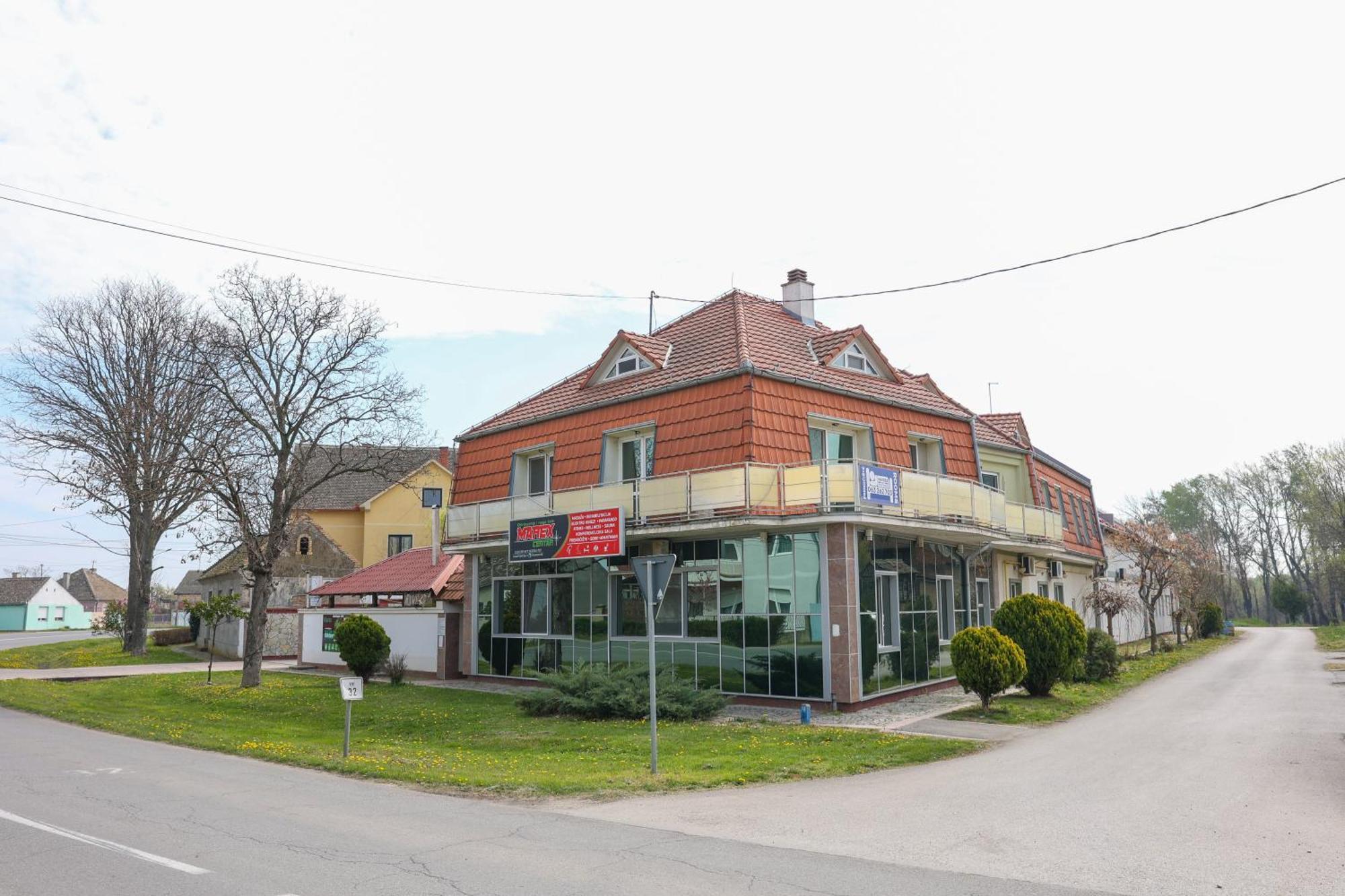 Hotel Marex Centar Jabuka Zewnętrze zdjęcie