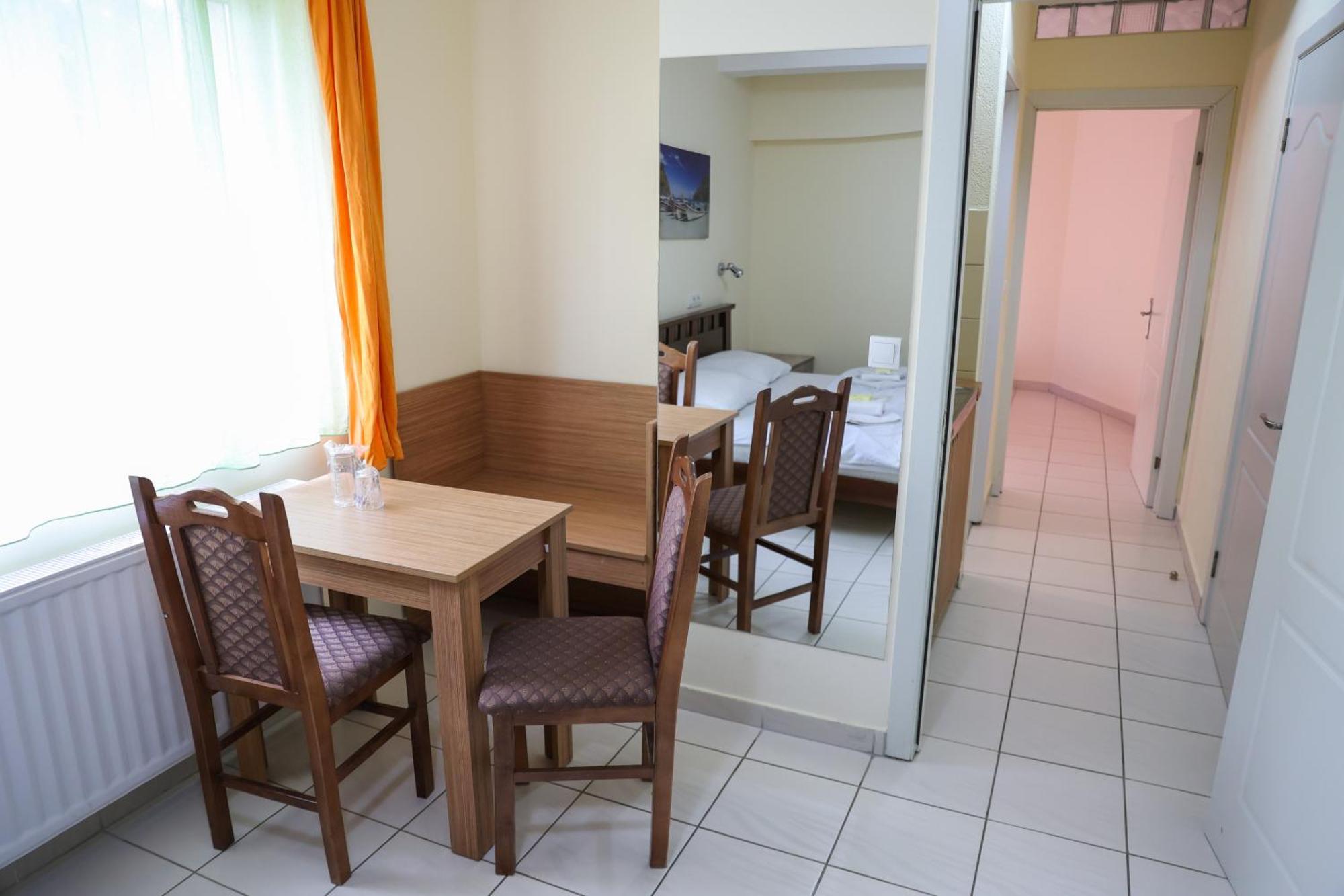Hotel Marex Centar Jabuka Zewnętrze zdjęcie